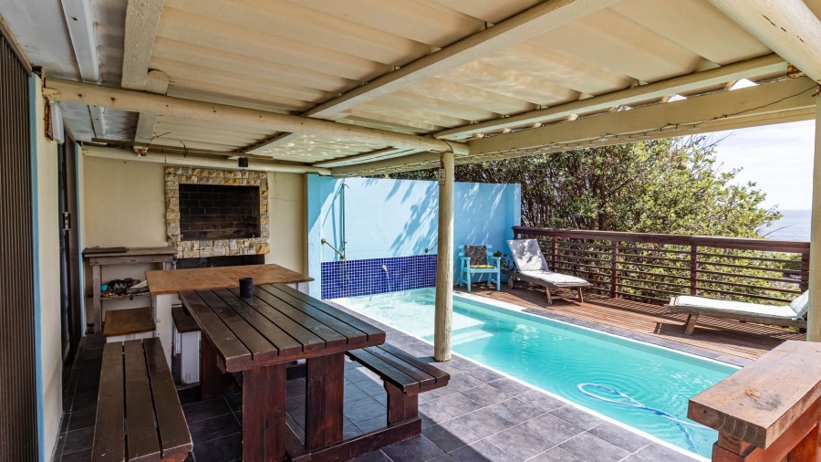 4 Bedroom Property for Sale in Perlemoenbaai Western Cape